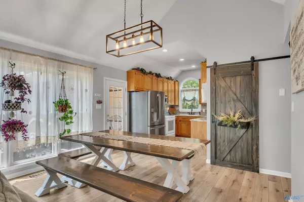 Woodville, AL 35776,4424 Cathedral Caverns Road