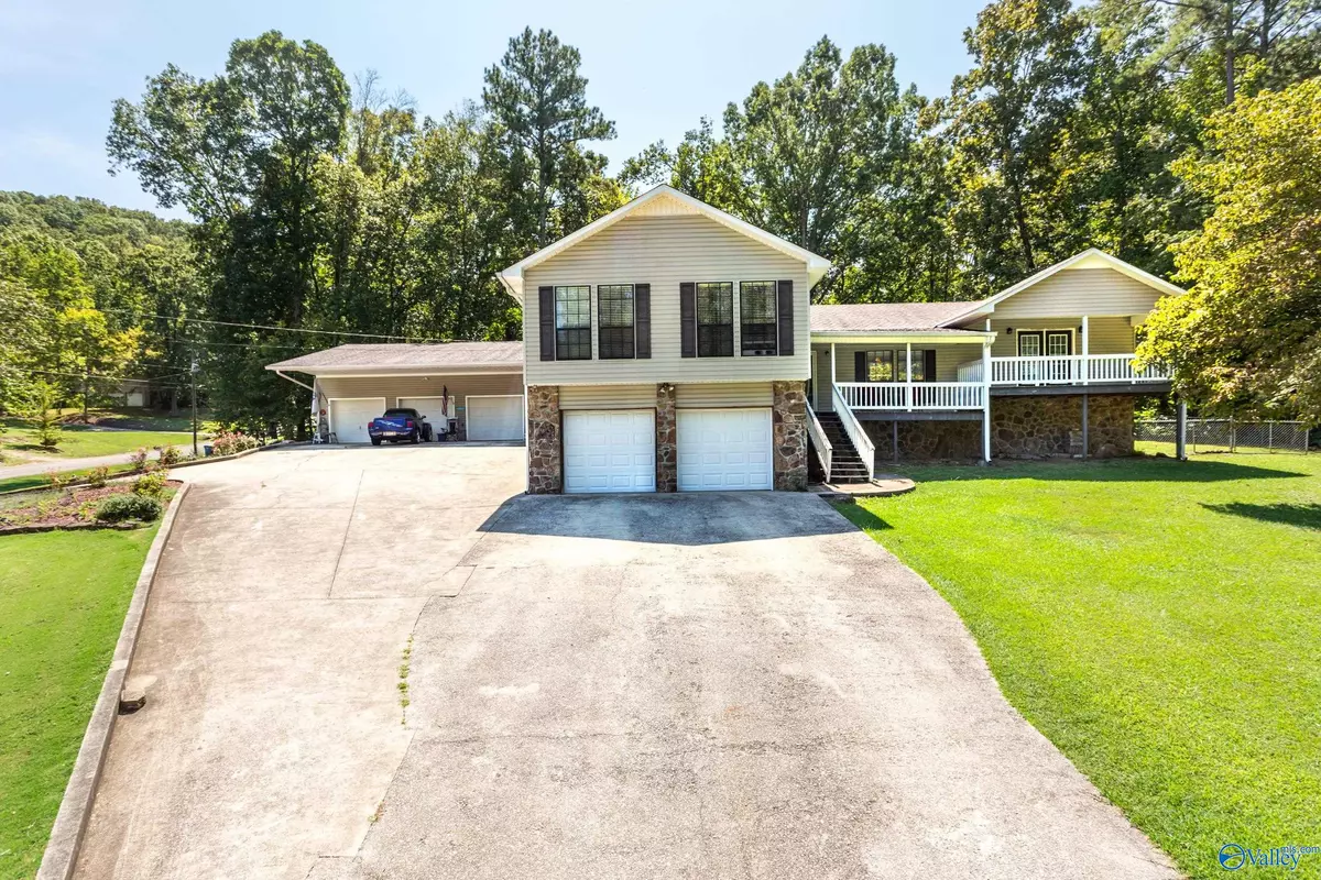 Rainbow City, AL 35906,101 Maple Lane