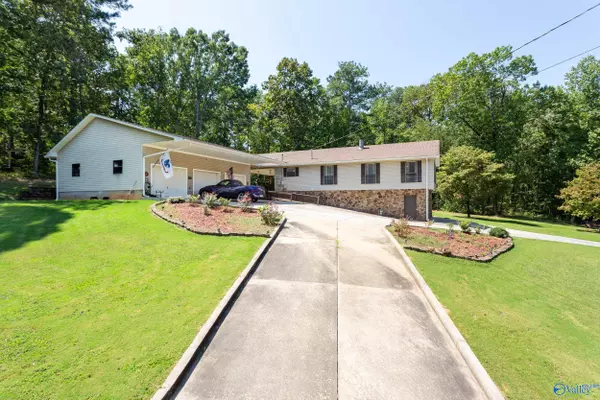 Rainbow City, AL 35906,101 Maple Lane