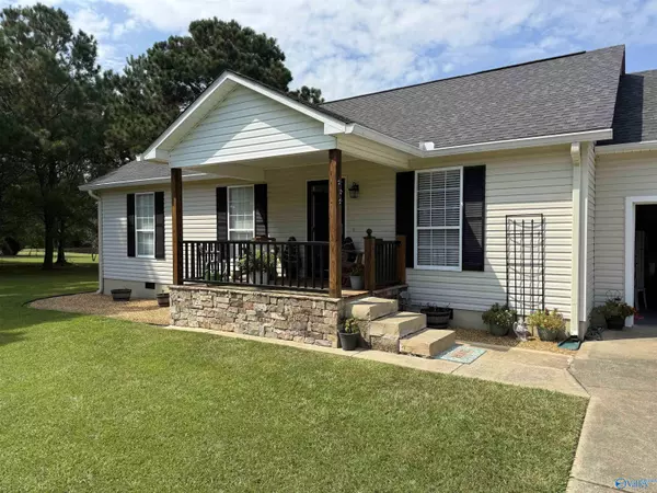 7618 Rocky Ford Road, Hokes Bluff, AL 35903