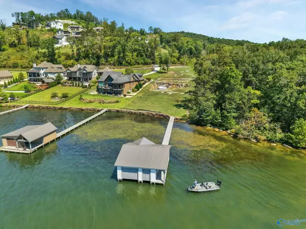 755 Reserve Drive, Guntersville, AL 35976