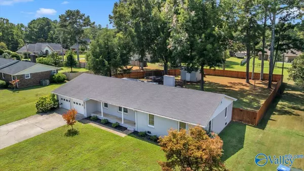 Athens, AL 35611,15717 Arlington Road