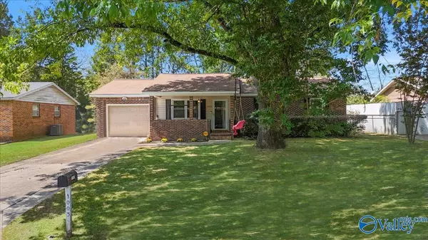 1003 Bedford Drive SW, Decatur, AL 35601