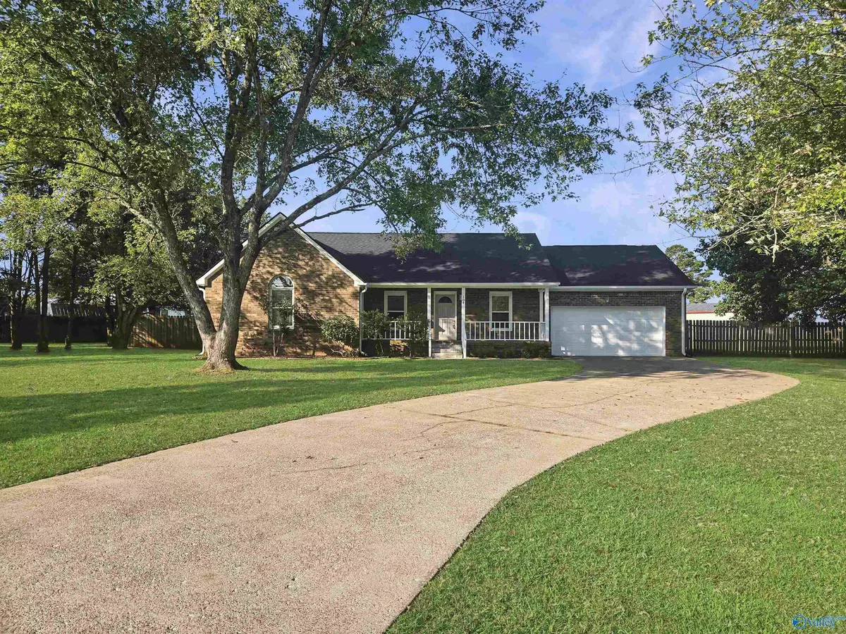 Hazel Green, AL 35750,104 Sundance Circle