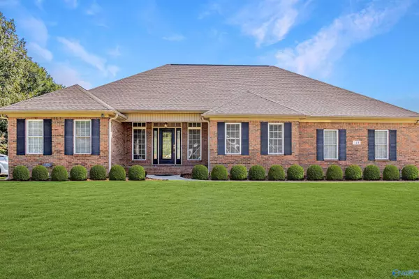 119 Ada Drive SE, Owens Cross Roads, AL 35763