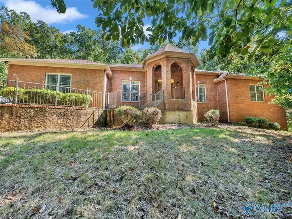 Oneonta, AL 35121,195 Heritage Road