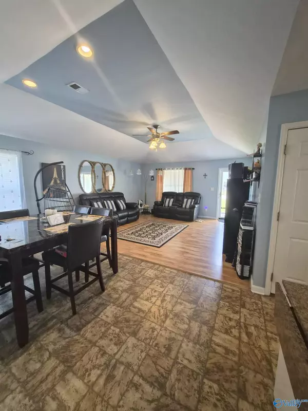 Rainbow City, AL 35906,303 Autumnwood Lane