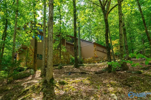 Huntsville, AL 35803,1104 Summerwood Circle SE
