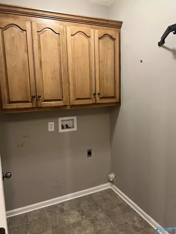 Athens, AL 35613,16293 Mooresville Road