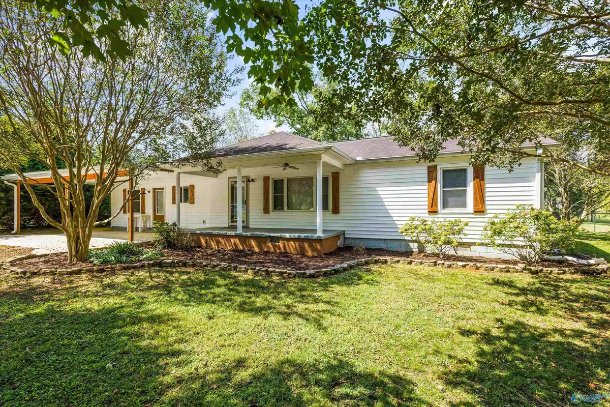 Owens Cross Roads, AL 35760,2648 Old Big Cove Road