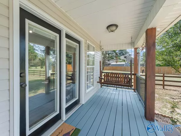 Guntersville, AL 35976,321 Willow Lake Circle