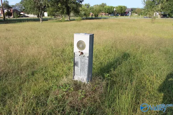 Owens Cross Roads, AL 35763,16 Old Highway 431