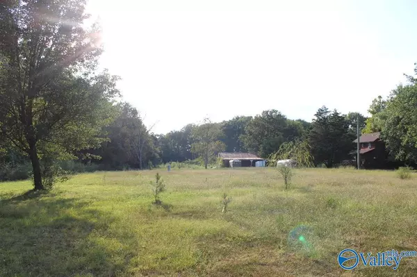 Owens Cross Roads, AL 35763,16 Old Highway 431