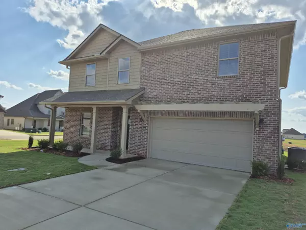 16895 Whispering Pines, Athens, AL 35611