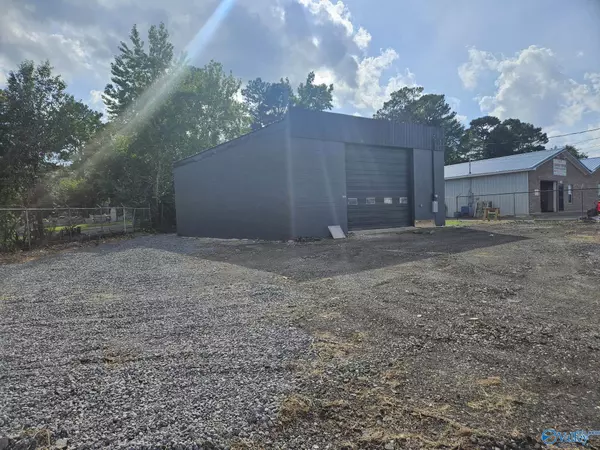 Albertville, AL 35950,5915 US Highway 431