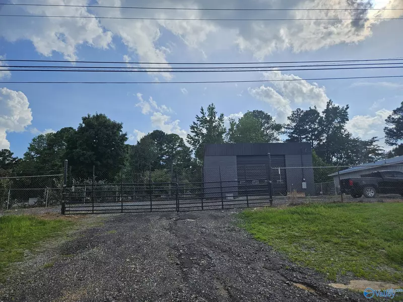 5915 US Highway 431, Albertville, AL 35950