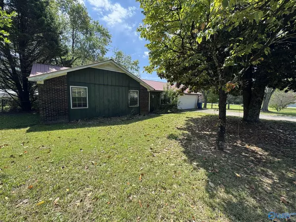 1021 Edgemont Street, Albertville, AL 35950