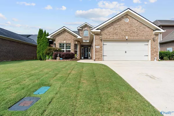 15143 Lakeside Trail SW, Huntsville, AL 35803