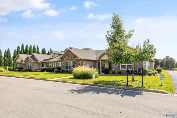 Huntsville, AL 35806,184 Moore Farm Circle NW #184