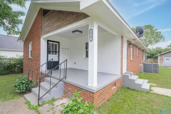 Huntsville, AL 35805,3707 8th Avenue SW