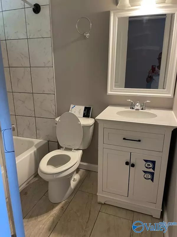 Huntsville, AL 35810,2108 Pulaski Pike