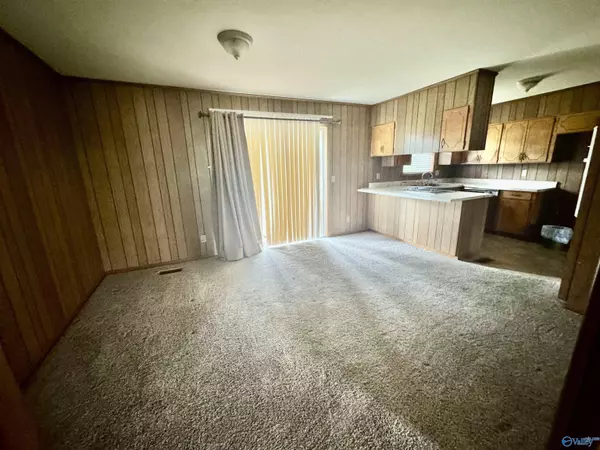 Gaylesville, AL 35973,215 Crimson Hill Road