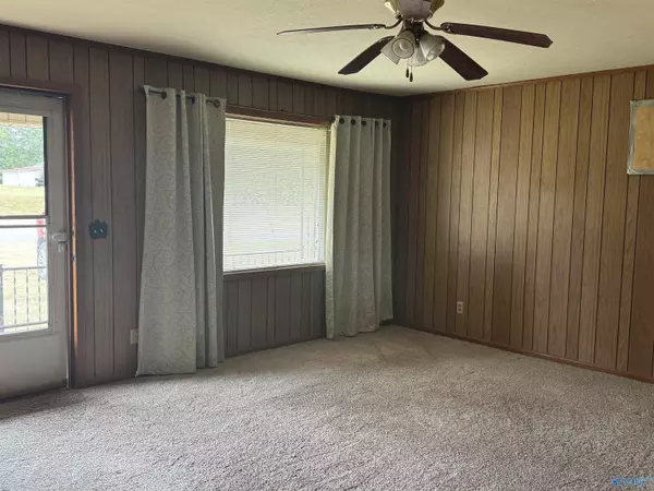 Gaylesville, AL 35973,215 Crimson Hill Road