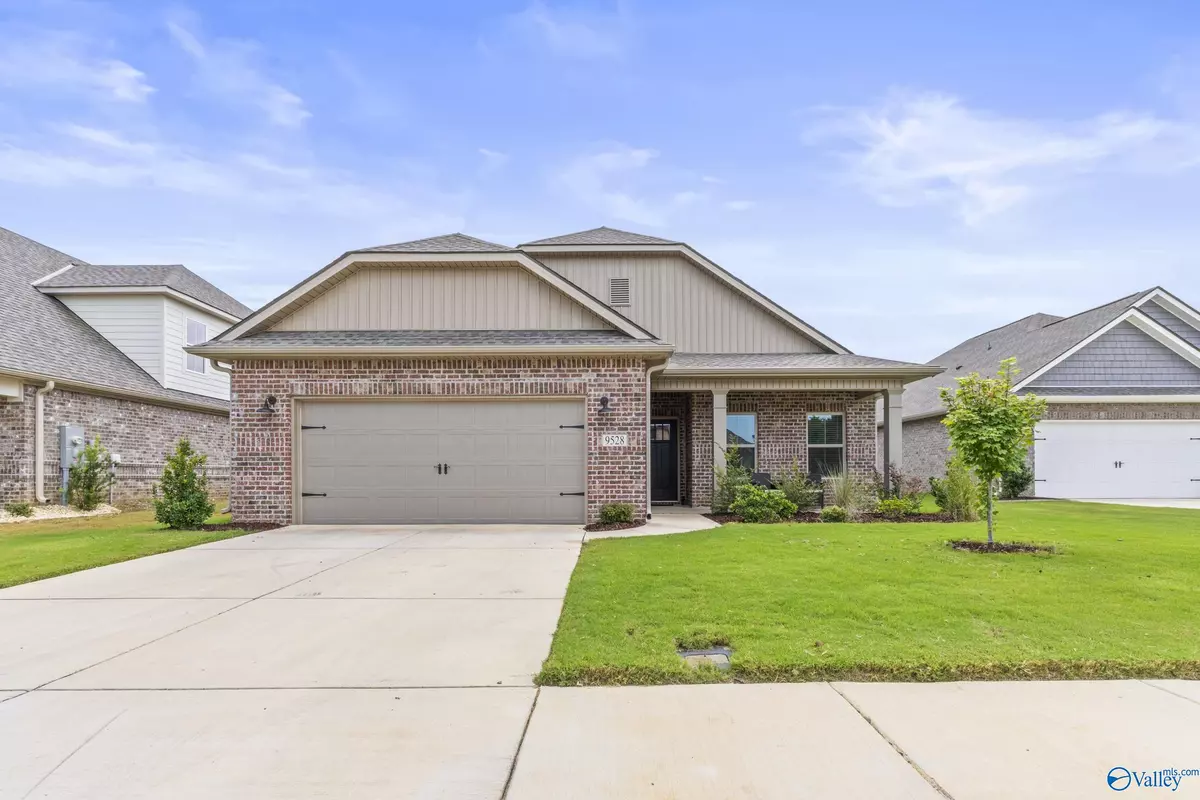 Owens Cross Roads, AL 35763,9528 Hampton Oak Drive