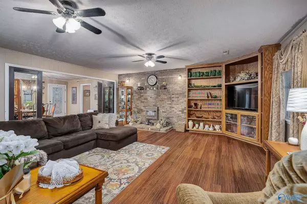 Cedar Bluff, AL 35959,721 County Road 75