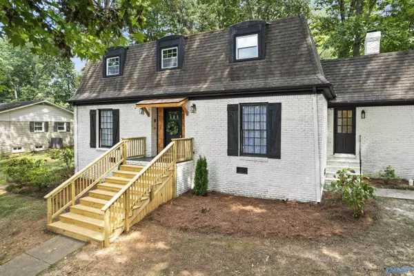 4033 Lucerne Drive SE, Huntsville, AL 35802