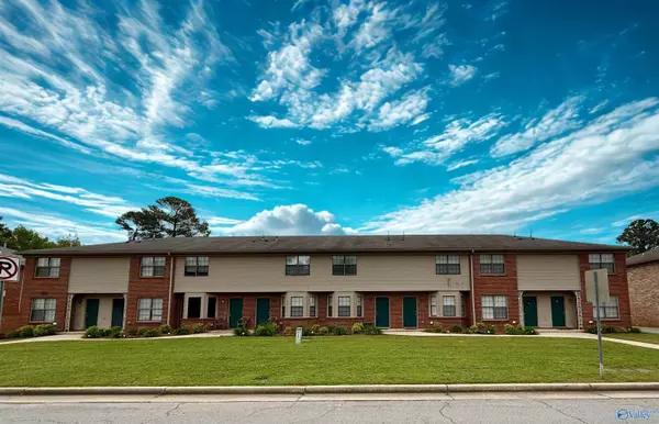 2413 Gaslight Place SW, Decatur, AL 35603