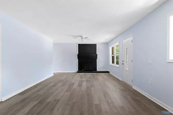 Cullman, AL 35057,576 County Road 398