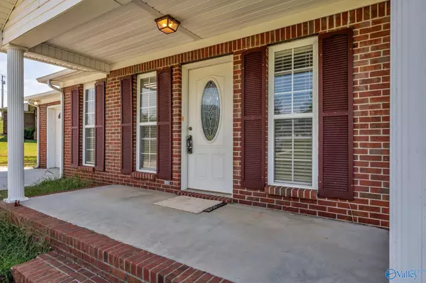 Athens, AL 35611,17727 Dement Road