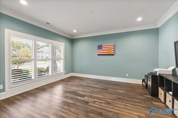 Owens Cross Roads, AL 35763,4532 River Park Boulevard SE