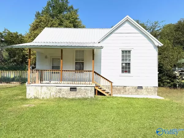 13 Comnock Avenue, Gadsden, AL 35904