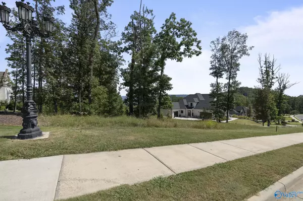 Owens Cross Roads, AL 35763,14 Watson Grande Way