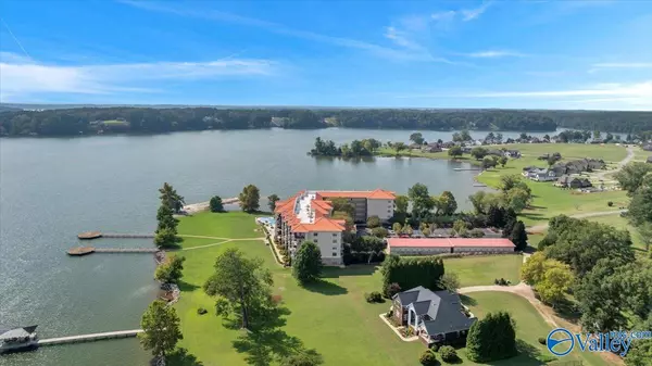 Athens, AL 35611,12100 Two Rivers Drive #B3-4