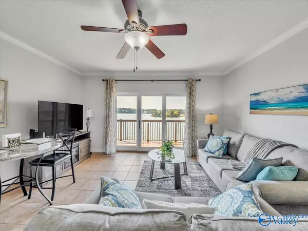 12100 Two Rivers Drive #B3-4, Athens, AL 35611