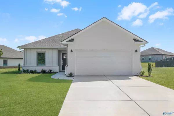 14685 Mountain Stream Drive, Athens, AL 35613