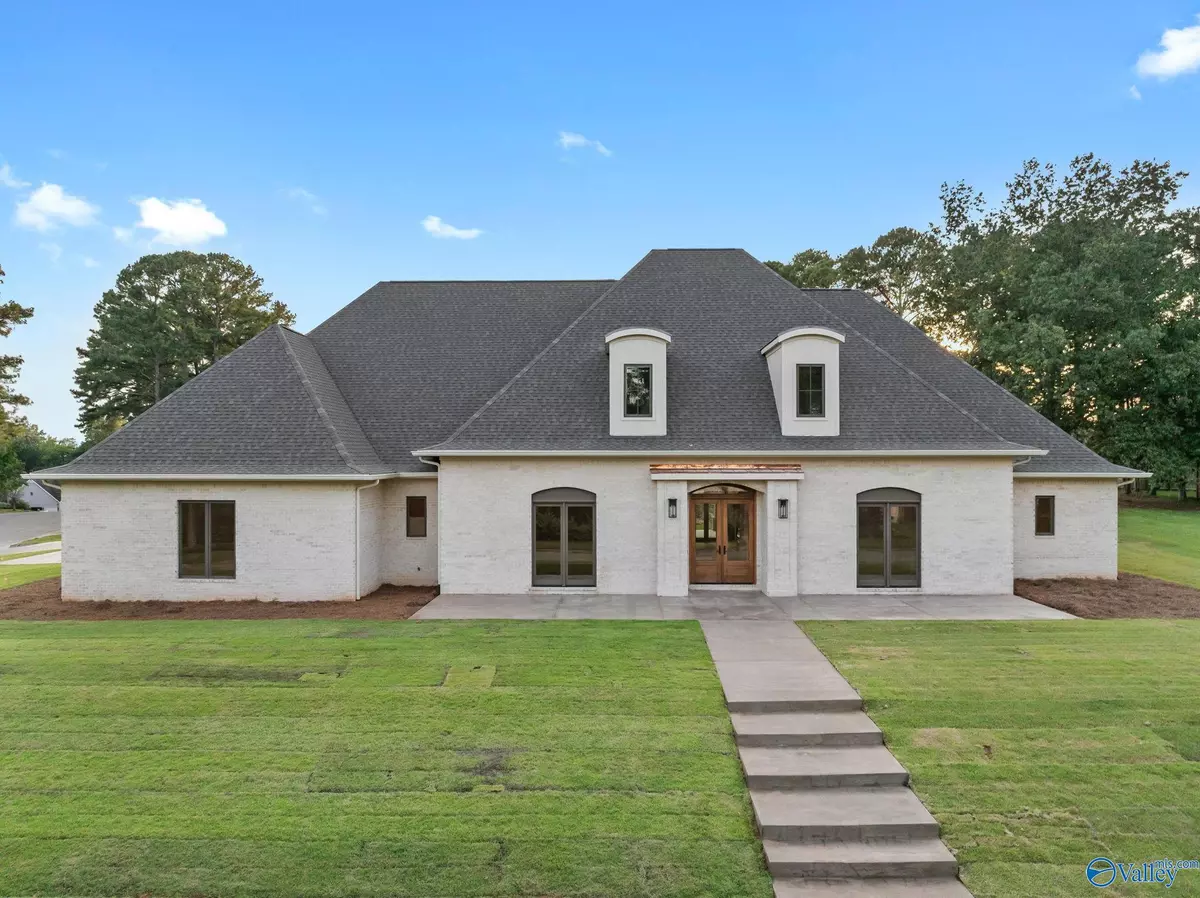 Florence, AL 35634,235 Indian Springs Drive