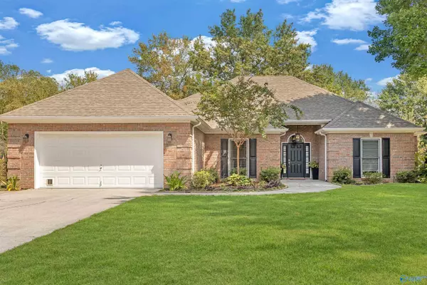 2603 Elderdale Drive SE, Hampton Cove, AL 35763