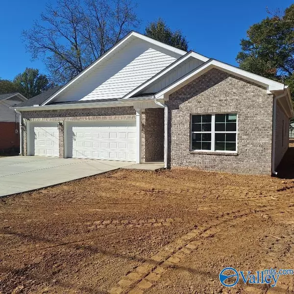 Hartselle, AL 35640,1301 Sparkman Street SW