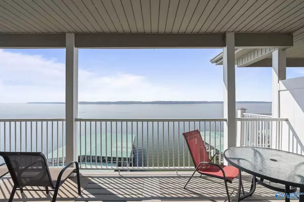 5590 Bay Village Drive #303, Athens, AL 35611