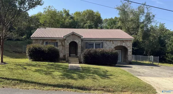 710 First Street E, Fort Payne, AL 35967