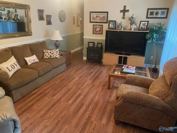 Guntersville, AL 35976,1412 Patterson Street