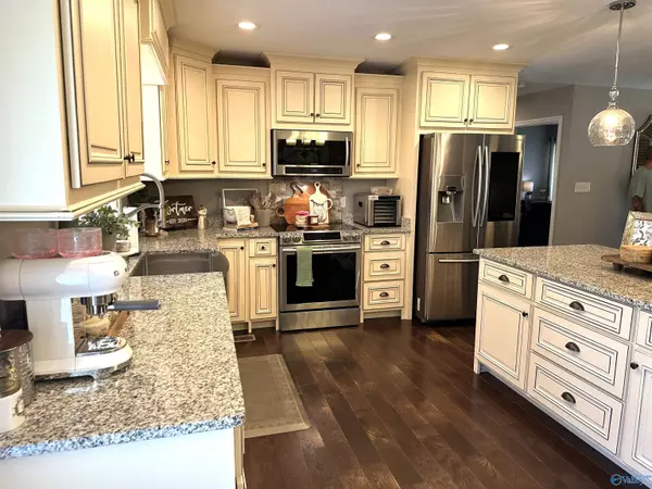 Albertville, AL 35951,1256 E Main Street