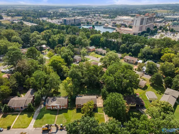 Huntsville, AL 35806,506 Town And Country Drive NW