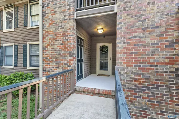 Huntsville, AL 35802,3025 Live Oak Lane SW