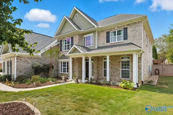 3102 Stone Path Lane SE, Owens Cross Roads, AL 35763