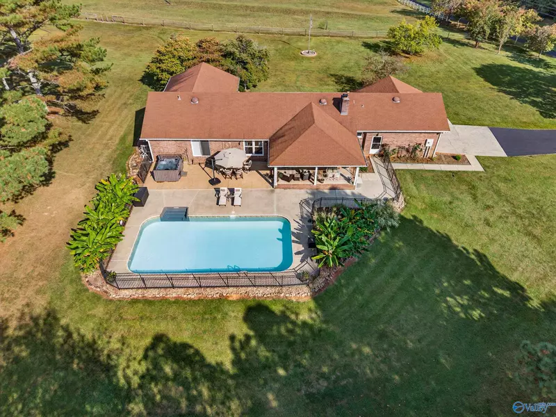 296 Mulberry Road, Hazel Green, AL 35750